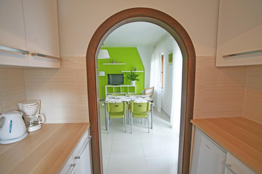 Apartments Maras Poreč Szoba fotó